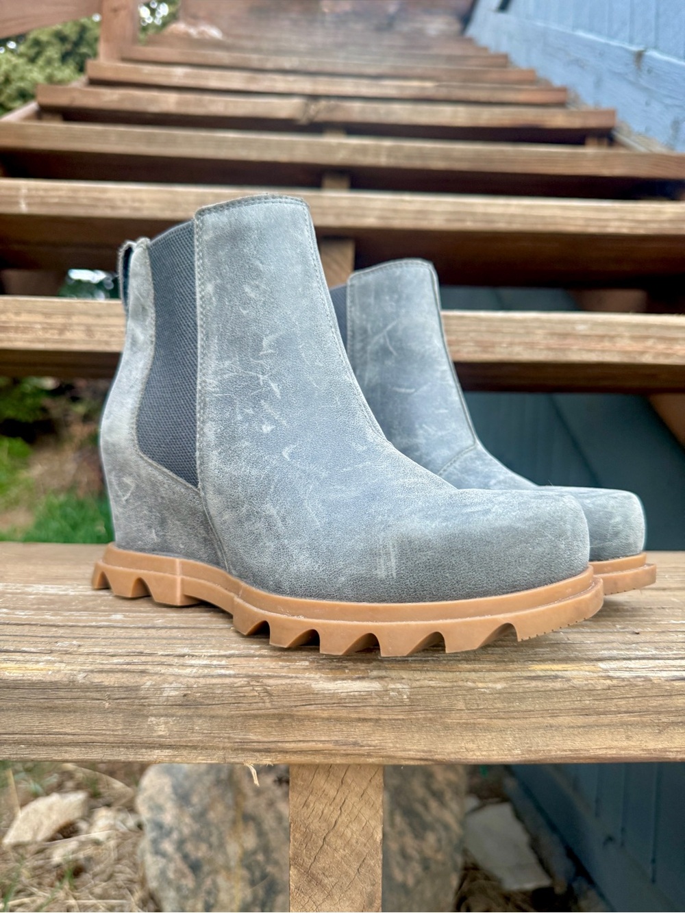 Sorel Gray Suede  women’s Chelsea Wedge Boot size 8